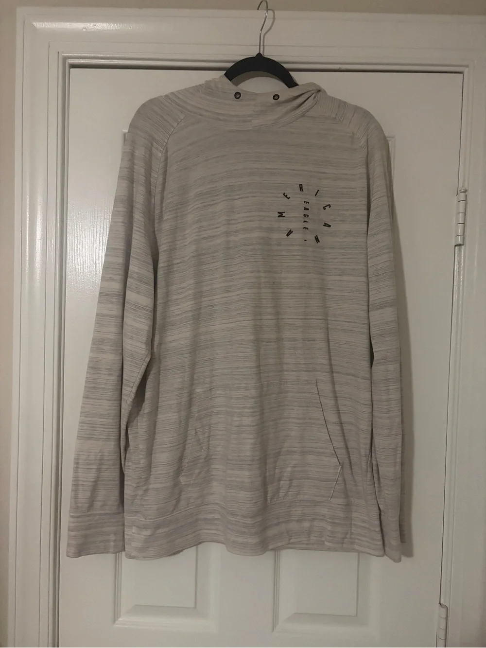 American Eagle Outfitters Heathered Light Gray Turtleneck Pullover